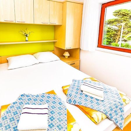Apartments Hope Novalja Ngoại thất bức ảnh