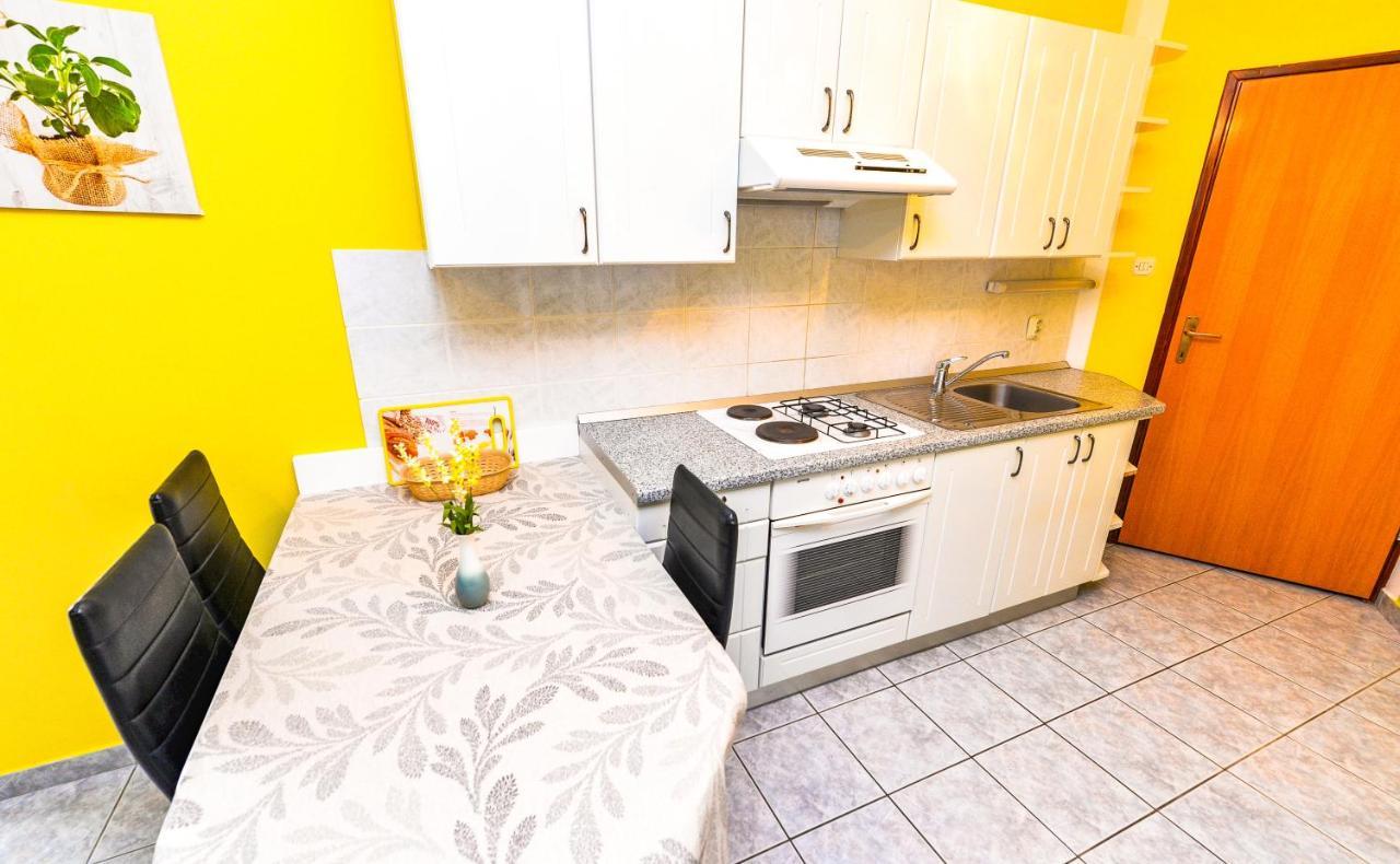 Apartments Hope Novalja Ngoại thất bức ảnh