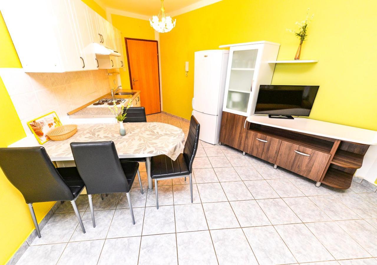 Apartments Hope Novalja Ngoại thất bức ảnh
