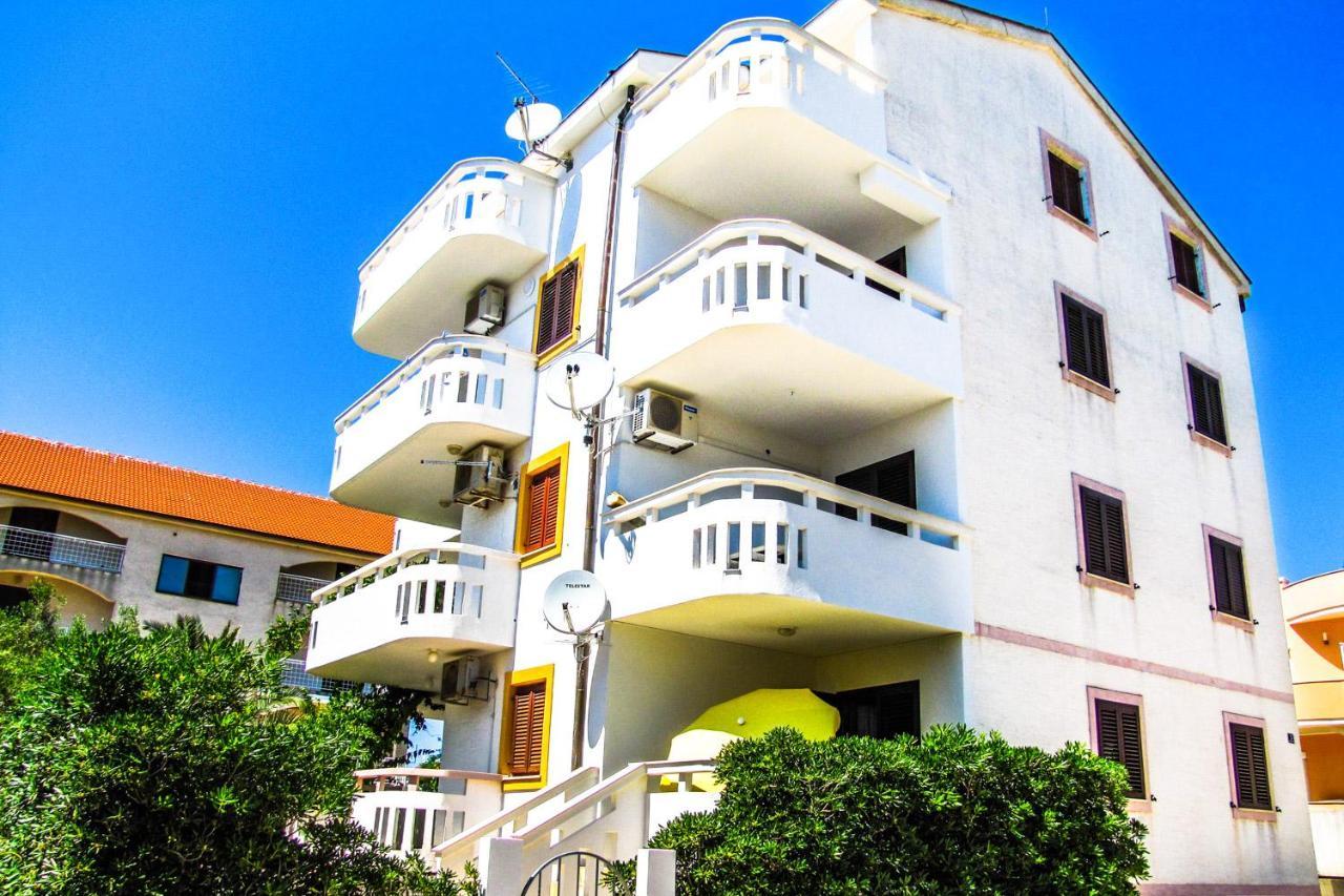 Apartments Hope Novalja Ngoại thất bức ảnh
