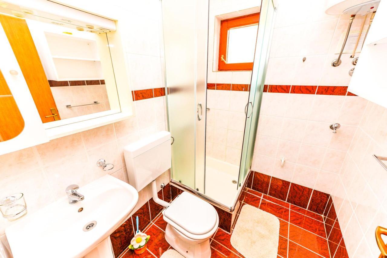 Apartments Hope Novalja Ngoại thất bức ảnh