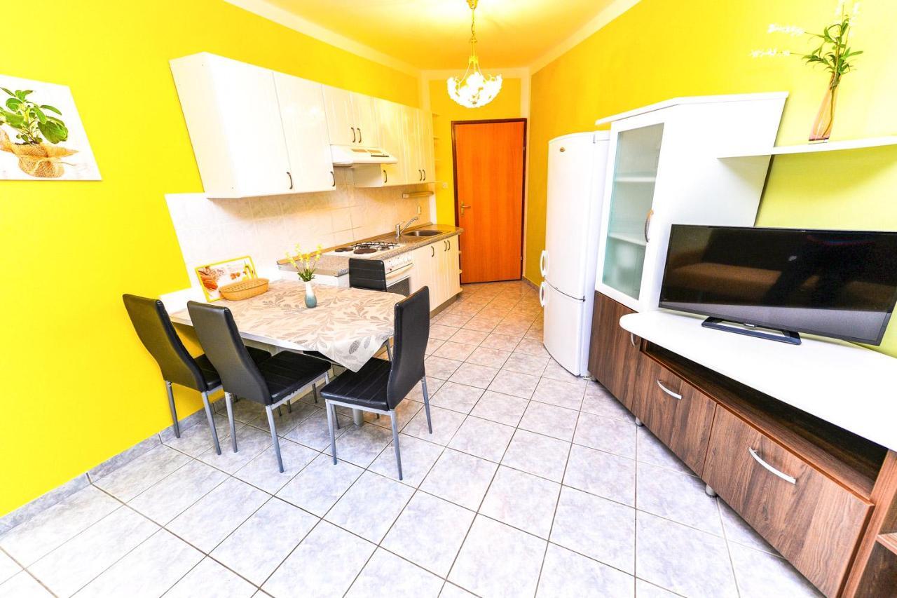 Apartments Hope Novalja Ngoại thất bức ảnh